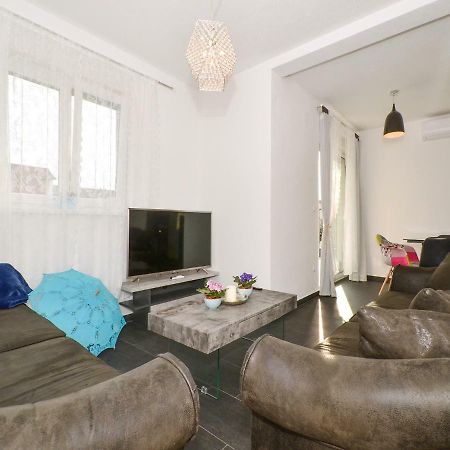 Deluxe Apartman Porto Trogir Zewnętrze zdjęcie