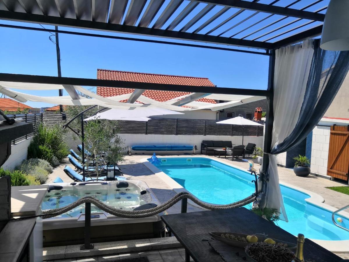 Deluxe Apartman Porto Trogir Zewnętrze zdjęcie