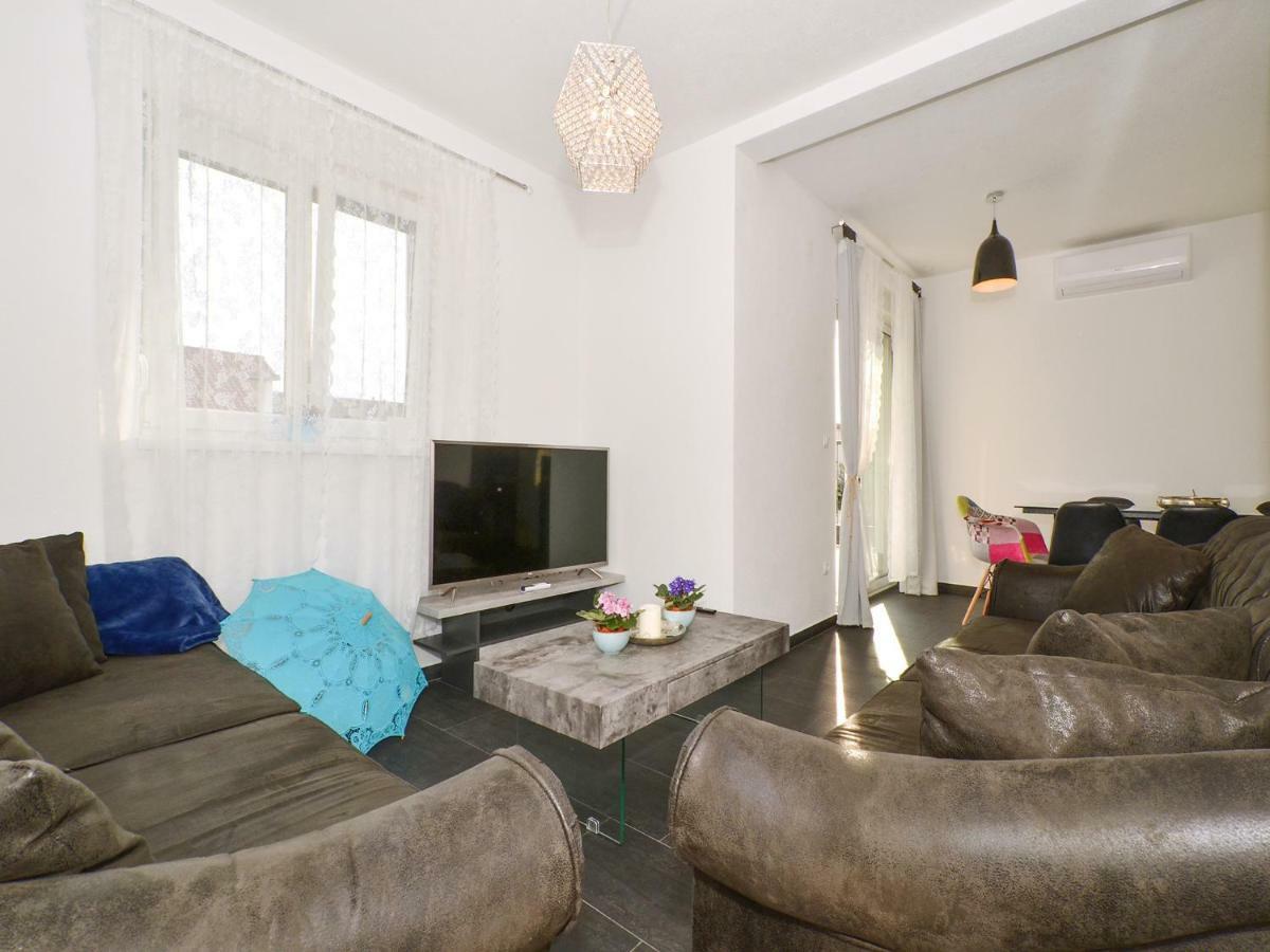Deluxe Apartman Porto Trogir Zewnętrze zdjęcie