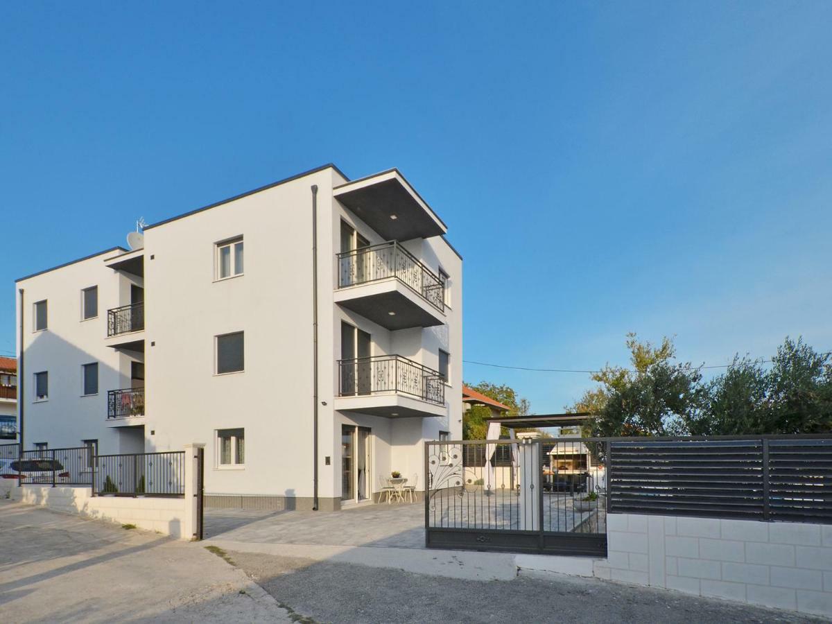 Deluxe Apartman Porto Trogir Zewnętrze zdjęcie