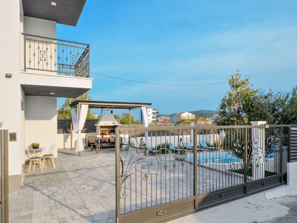 Deluxe Apartman Porto Trogir Zewnętrze zdjęcie