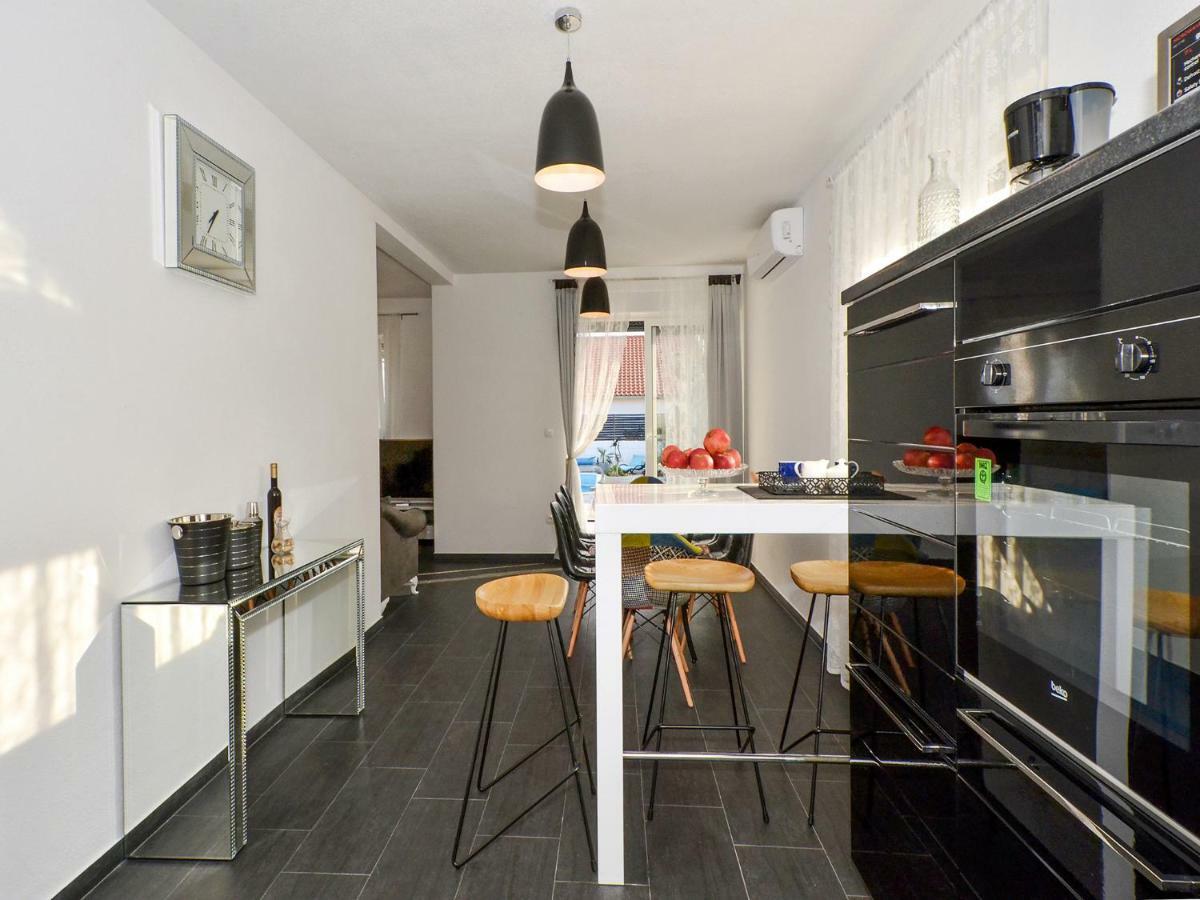 Deluxe Apartman Porto Trogir Zewnętrze zdjęcie